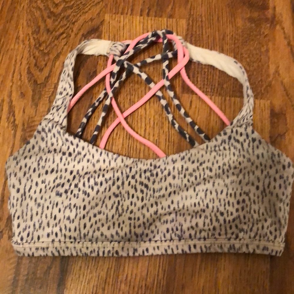 Lululemon sports bra